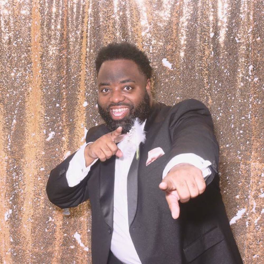 Meet your Posher, Tee jay